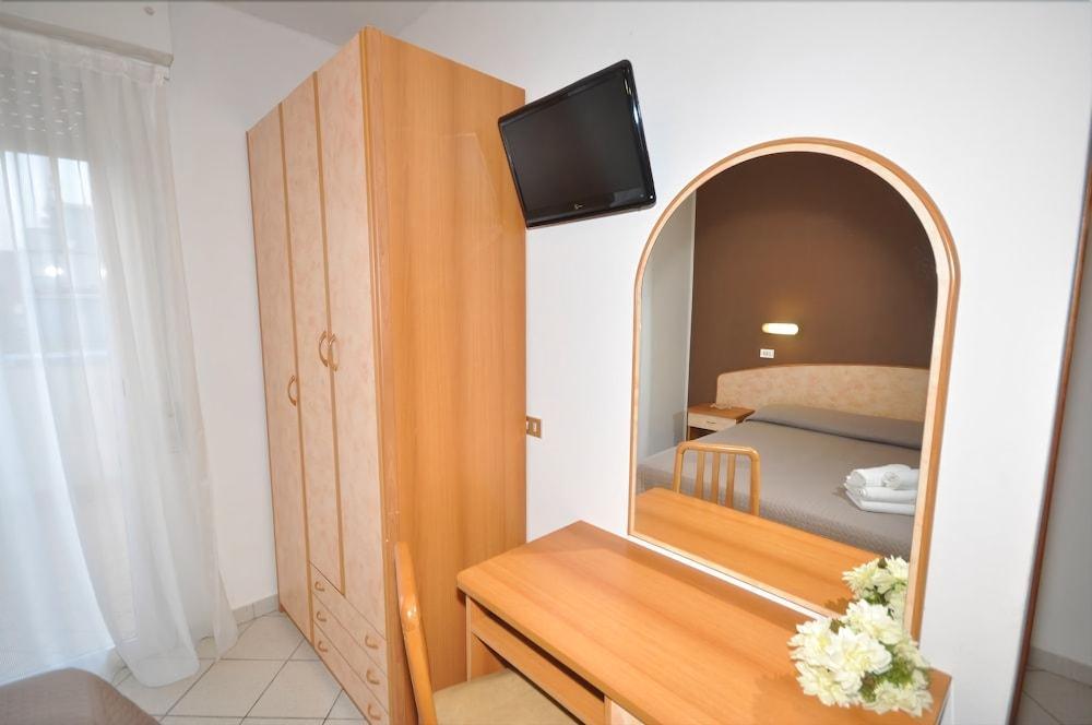 Hotel Adriatic&Beauty Rimini Ngoại thất bức ảnh