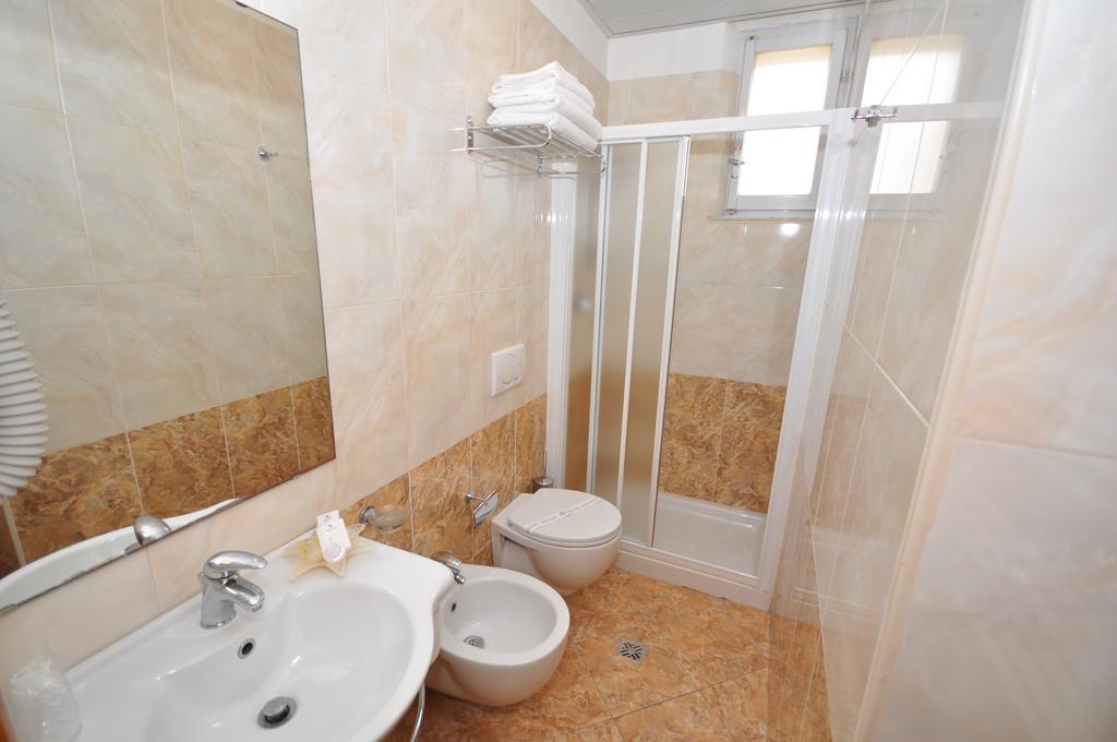 Hotel Adriatic&Beauty Rimini Phòng bức ảnh