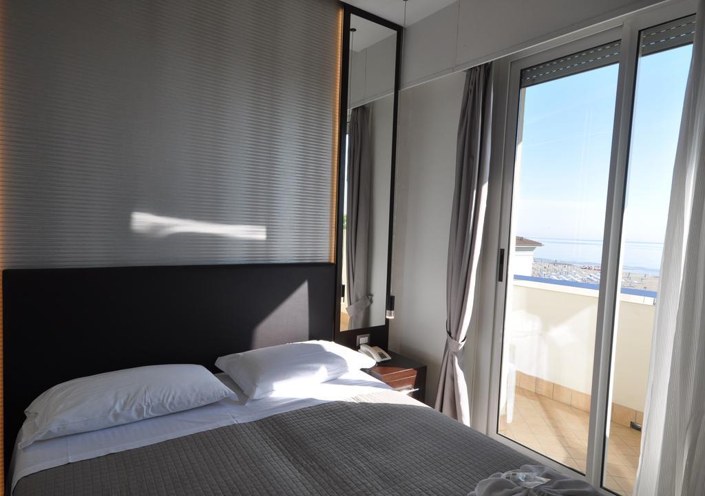 Hotel Adriatic&Beauty Rimini Ngoại thất bức ảnh