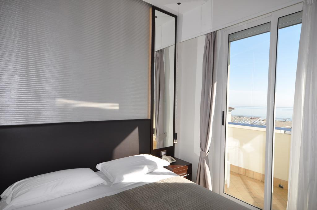 Hotel Adriatic&Beauty Rimini Ngoại thất bức ảnh