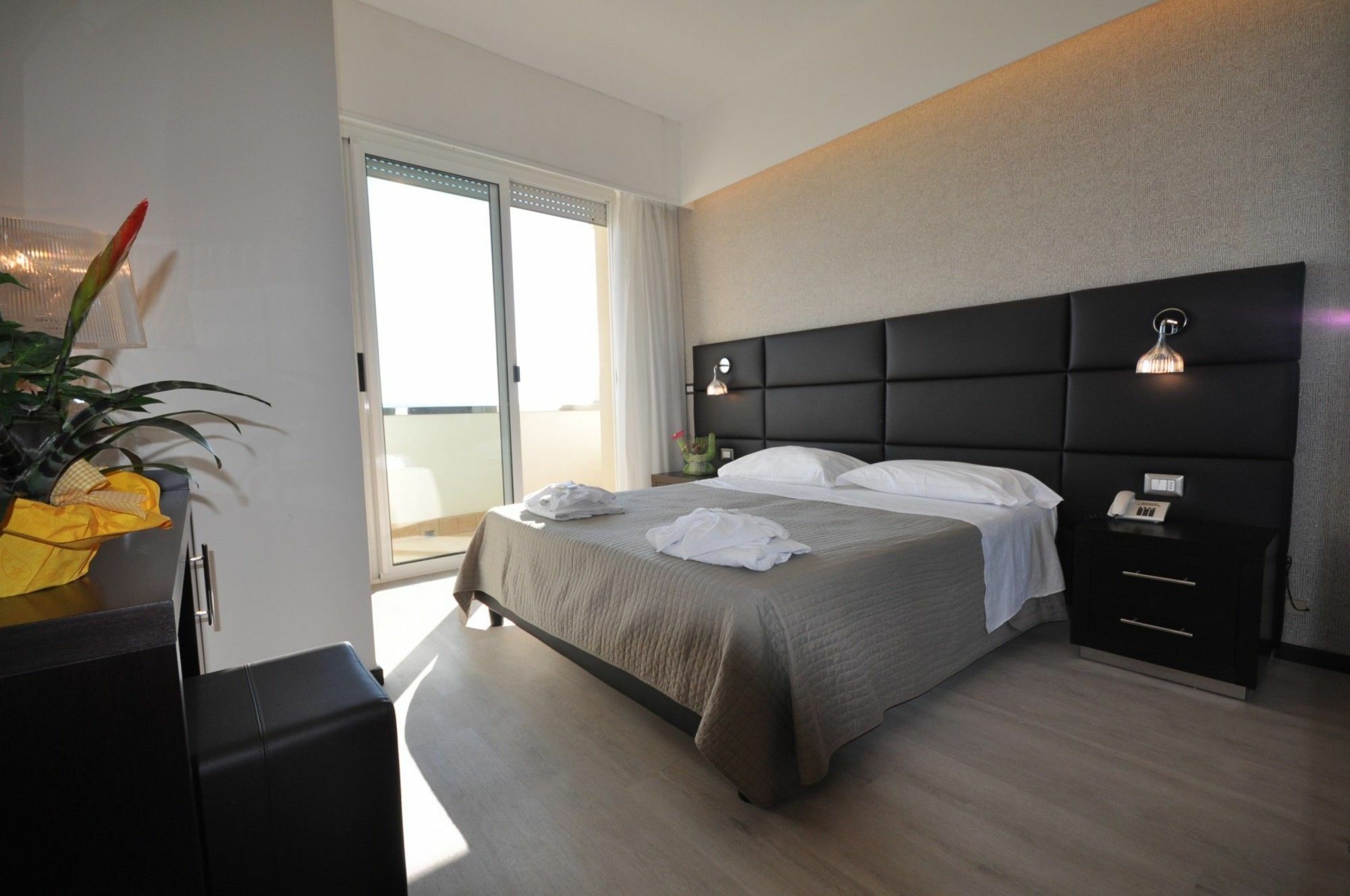 Hotel Adriatic&Beauty Rimini Ngoại thất bức ảnh