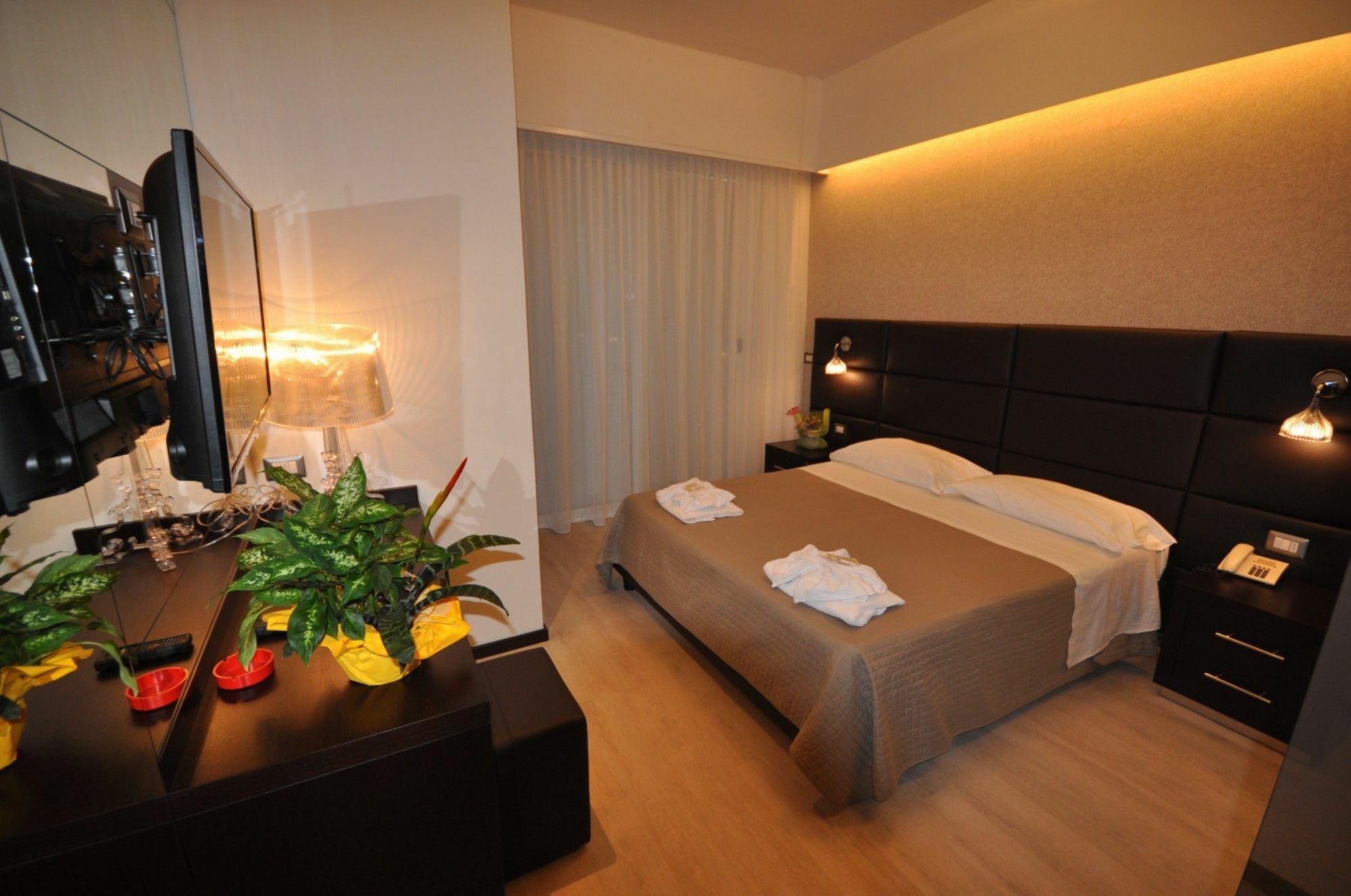 Hotel Adriatic&Beauty Rimini Ngoại thất bức ảnh